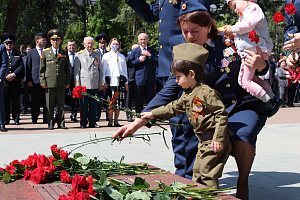Почтили память героев