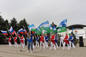 В Нальчике прошла акция в поддержку решений Президента России Владимира Путина и Вооруженных Сил РФ