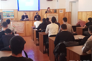 Студентам показали, как себя вести в чрезвычайных ситуациях