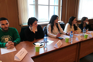 Турнир по дебатам «За и против»