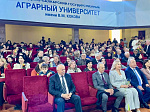 Прекрасную половину университета поздравили с 8 марта