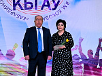 Прекрасную половину университета поздравили с 8 марта