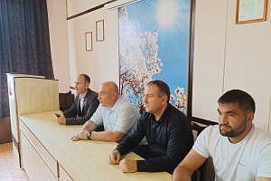 Студенты агрономического факультета посетили Северо-Кавказский НИИ горного и предгорного садоводства