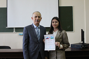 Лучших студентов отметили грамотами и благодарностями