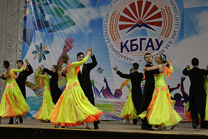 Преподавателей вуза поздравили с профессиональным праздником