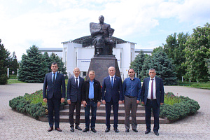 Вуз посетили коллеги из Пермского ГАТУ