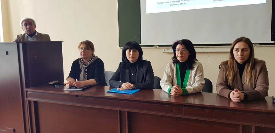 Студентам рассказали, как правильно писать резюме