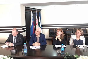 В вузе почтили память первого Президента КБР Валерия Кокова