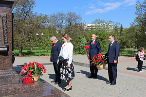 Почтили память героев