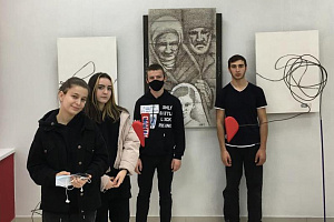 Кураторский час в Музее ИЗО им. Ткаченко