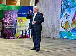 Прекрасную половину университета поздравили с 8 марта