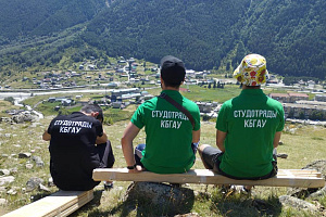 Эковолонтёры агрономического факультета помогают в благоустройстве территории НП «Приэльбрусье»