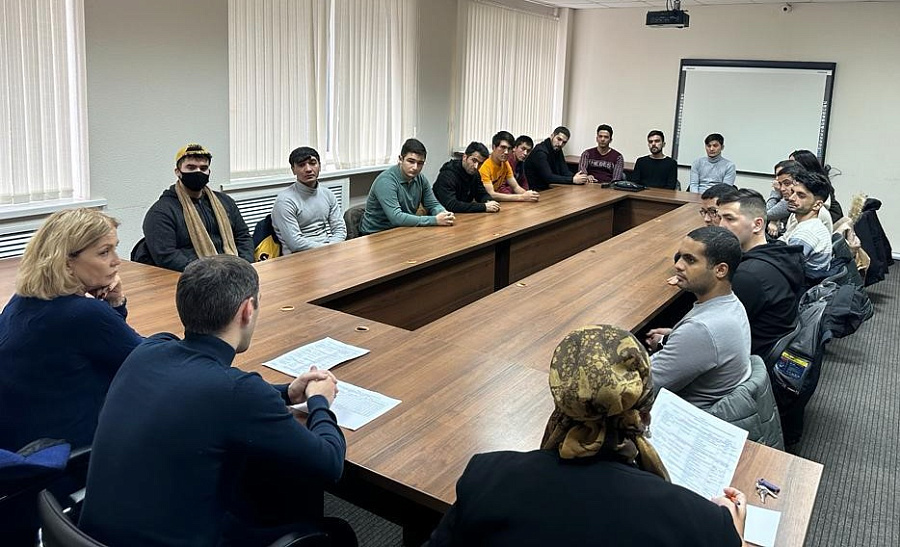 С иностранными студентами провели беседу на тему противодействия терроризму и экстремизму