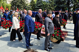 Возложение к Вечному огню