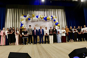 Вручены дипломы выпускникам факультета СПО