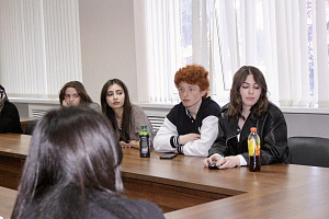 Студентам рассказали, как участвовать в грантовых конкурсах Росмолодёжи