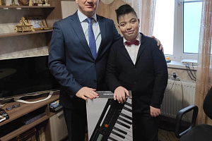 Аслан Апажев принял участие в благотворительной акции «Ёлка желаний»