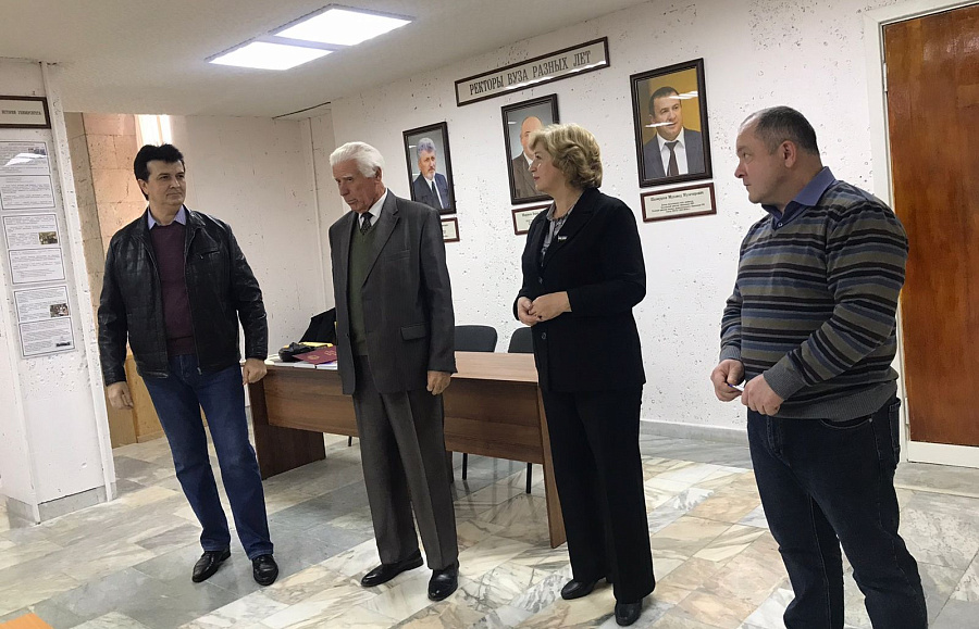 В Нальчике состоялось заседание дискуссионного клуба сторонников партии «Единая Россия»