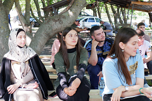 В Залукодесе встретились представители молодёжных туристических клубов