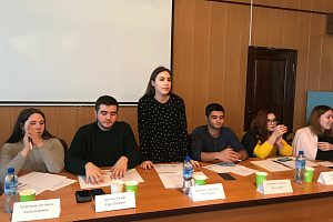 Турнир по дебатам «За и против»