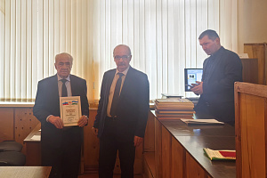  На факультете механизации и энергообеспечения предприятий вручили Почетные грамоты ветеранам труда и Благодарности студентам