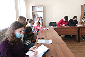 На торгово-технологическом факультете обсудили взаимосвязь философии и религии