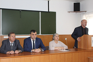 Открылся клуб иностранных языков и психологии «Инсигнис»