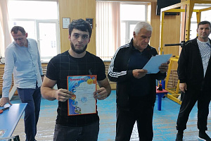 Итоги соревнований по армрестлингу