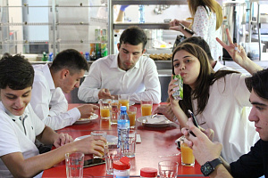 Школьники побывали в гостях у студентов