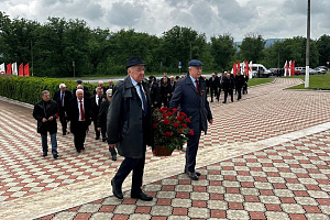 ВСТРЕЧА В ЭЛЬХОТОВО