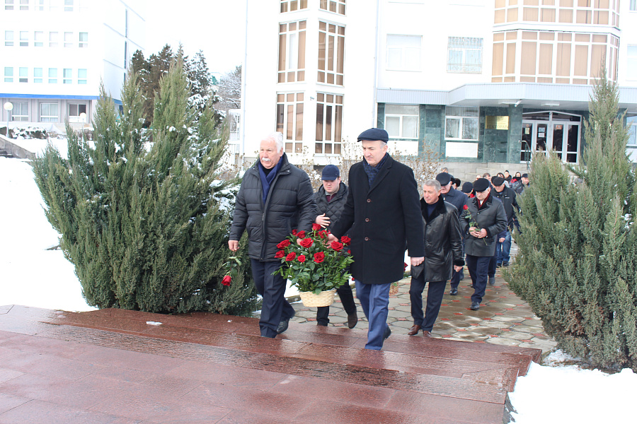 Коллектив Кабардино-Балкарского ГАУ почтил память профессора Б.Х. Жерукова