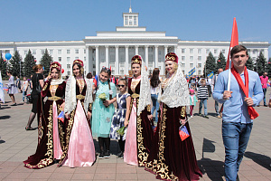 Мир! Труд! Май!