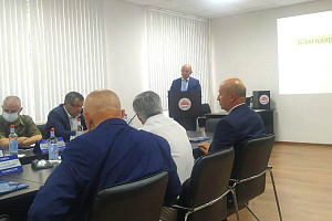 Поздравляем начальника управления по эксплуатации имущественного комплекса Анзора Жиляева с защитой диссертации!