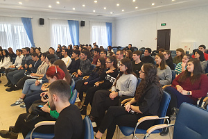 Анзор Езаов провёл с молодёжью «Диалог на равных»