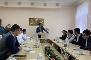 Подведены итоги совместной научно-исследовательской деятельности студентов вуза и школьников ЦО «Успех» 