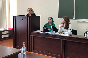 На факультете экономики и управления рассмотрели особенности  перевода научных текстов