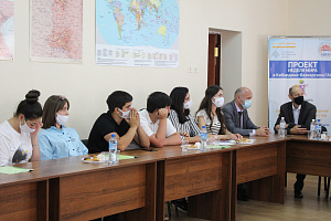 Уроки мужества прошли в вузах республики