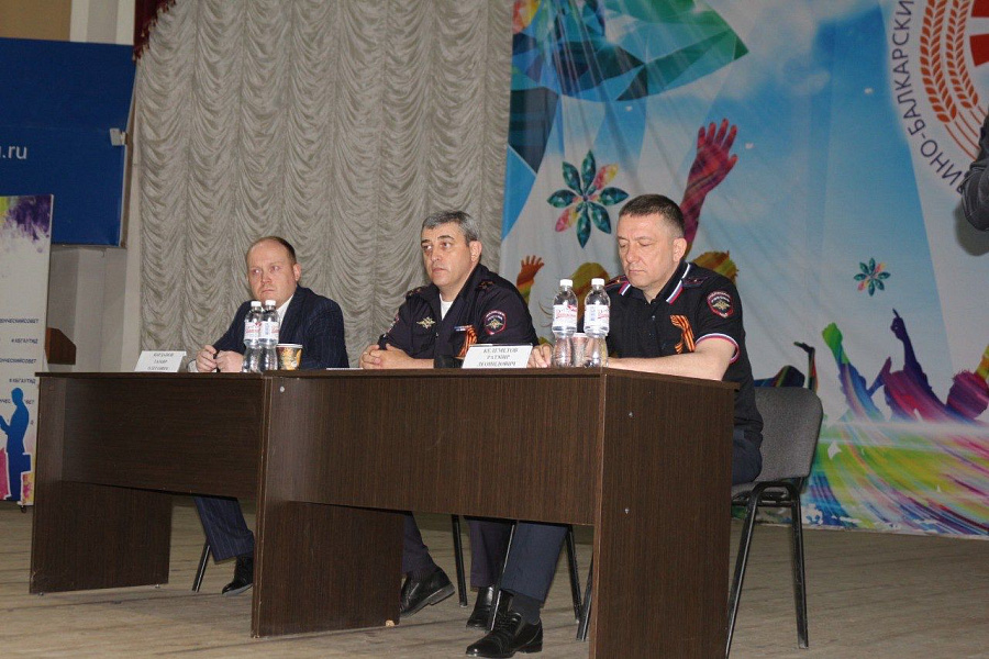 Сотрудники МВД по КБР разъяснили студентам перспективы поступления на службу в органы правопорядка